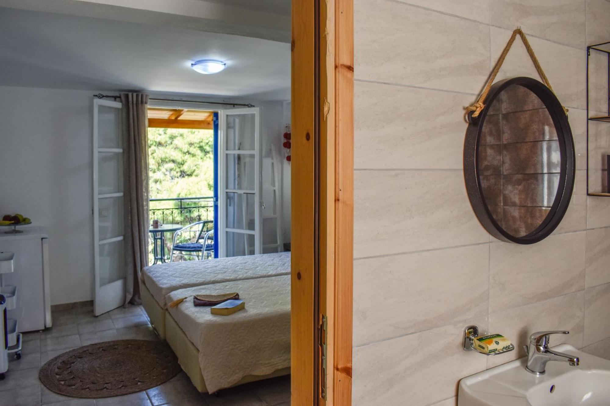 Bonsai Aparthotel Skiathos Town Exterior photo