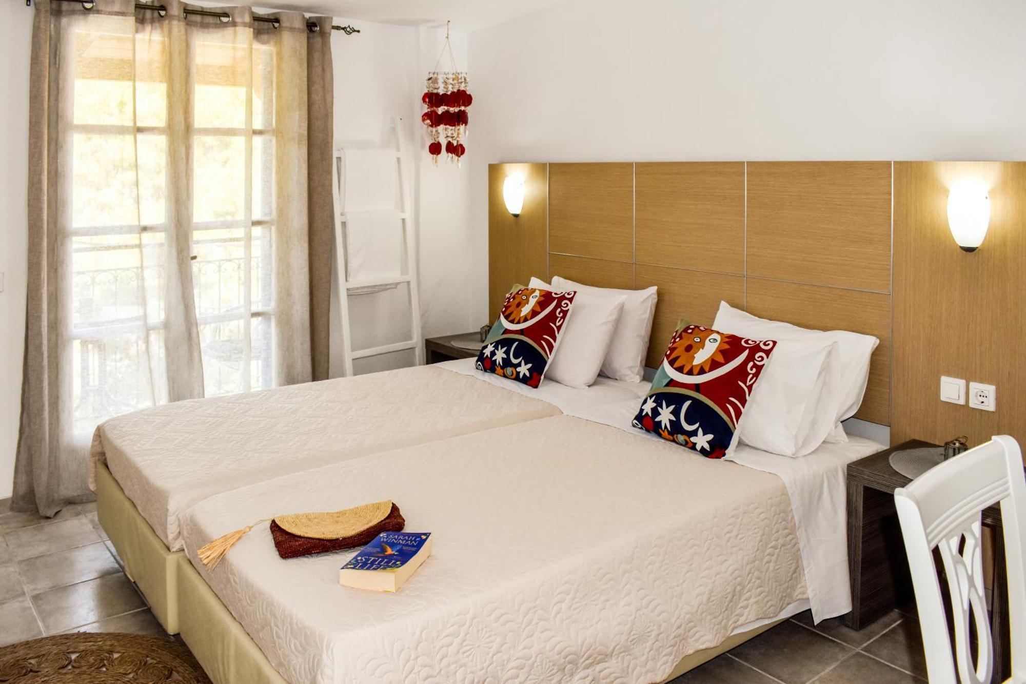 Bonsai Aparthotel Skiathos Town Exterior photo